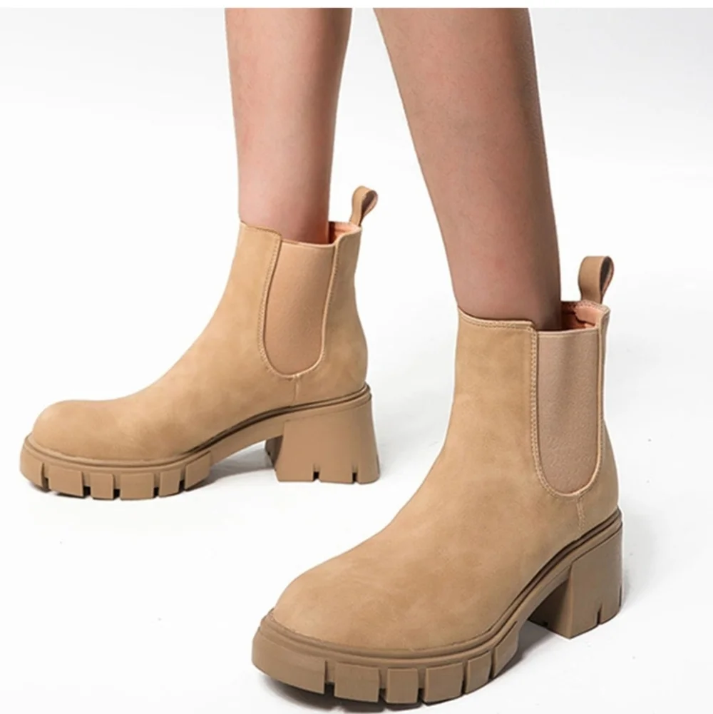 Chunky Lug Sole Chelsea Boots Ankle Boot Size 8.5 Non-Slip